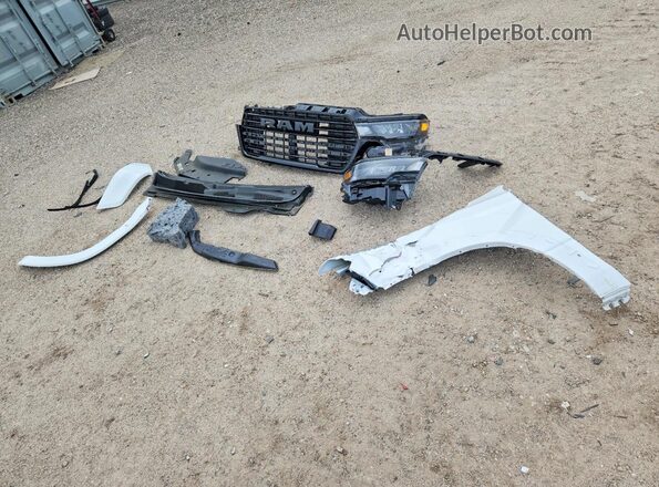 1C6SRFJP3SN623350 2025 RAM 1500 Белый Вид подкапотного пространства