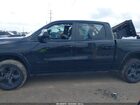 2021 Ram 1500 Laramie  4x4 5'7 Box Черный vin: 1C6SRFJT0MN581865