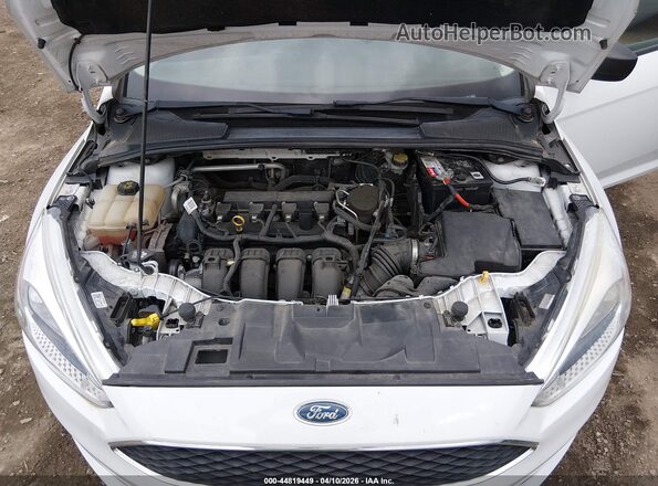 1FADP3E22GL207125 2016 FORD FOCUS Белый Вид сзади