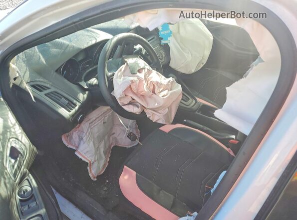 1FADP3E28GL399442 2016 FORD FOCUS White Vista del salpicadero