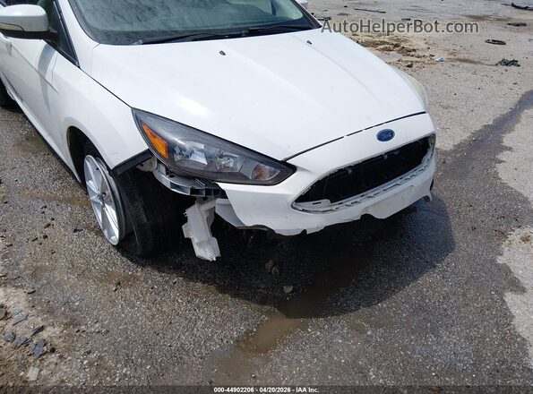 1FADP3F22GL261359 2016 FORD FOCUS White Front view
