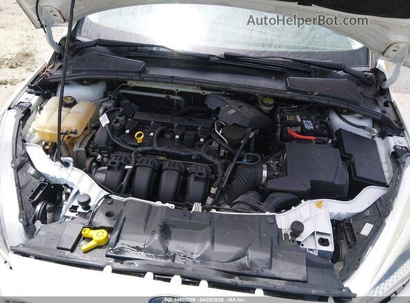 1FADP3F22GL261359 2016 FORD FOCUS White Rear view