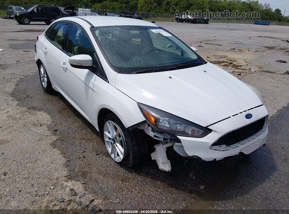 1FADP3F22GL261359 2016 FORD FOCUS White Front right