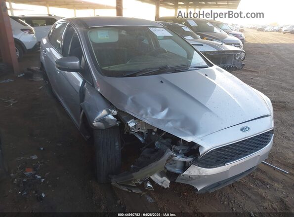1FADP3F26GL319621 2016 FORD FOCUS Серебряный Передняя правая четверть