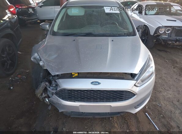 1FADP3F26GL319621 2016 FORD FOCUS Серебряный Вид спереди