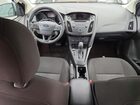 2017 Ford Focus Se Белый vin: 1FADP3F26HL296052