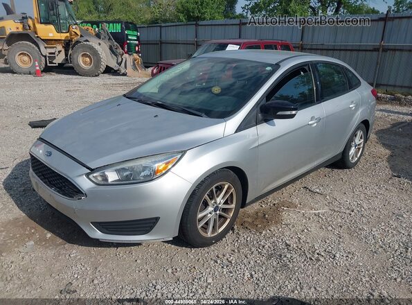 1FADP3F27GL244671 2016 FORD FOCUS Silver Vista tres cuartos delantera izquierda