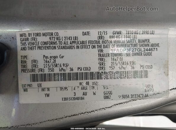 1FADP3F27GL244671 2016 FORD FOCUS Silver Vista del compartimento del motor