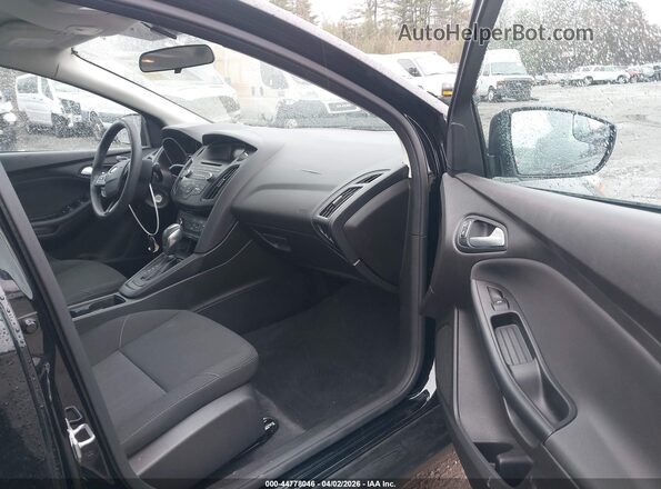 1FADP3F29GL256403 2016 FORD FOCUS Черный Вид салона спереди