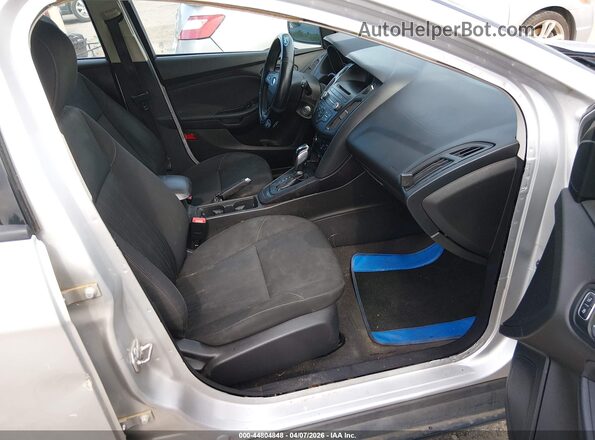 1FADP3K21GL213812 2016 FORD FOCUS Silver Vista interior delantera