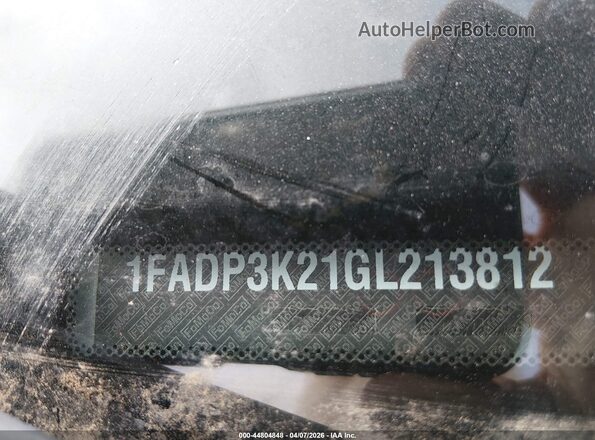 1FADP3K21GL213812 2016 FORD FOCUS Silver Vista del compartimento del motor
