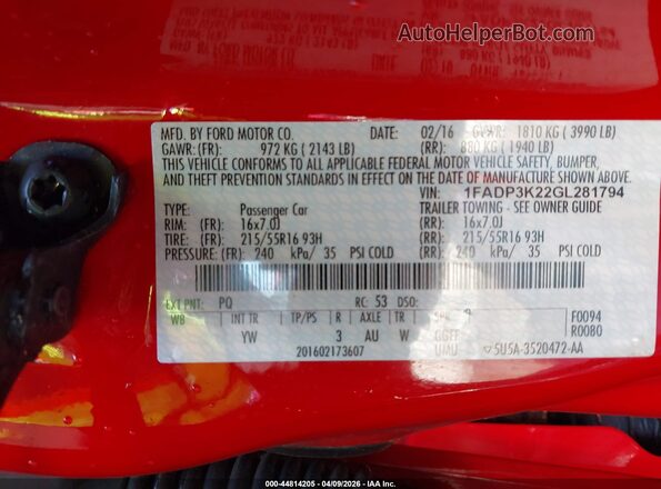 1FADP3K22GL281794 2016 FORD FOCUS Red Widok komory silnika