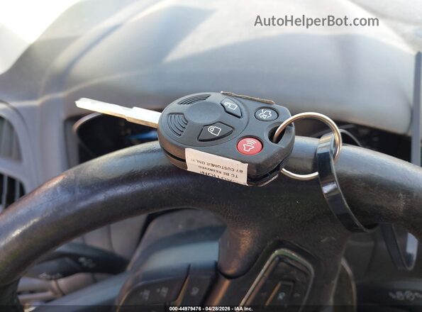 1FADP3K26GL256204 2016 FORD FOCUS Красный Вид панели приборов