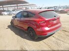 2016 Ford Focus Se Красный vin: 1FADP3K26GL256204