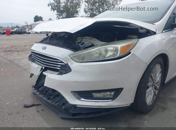 1FADP3N24GL345989 2016 FORD FOCUS White Front view