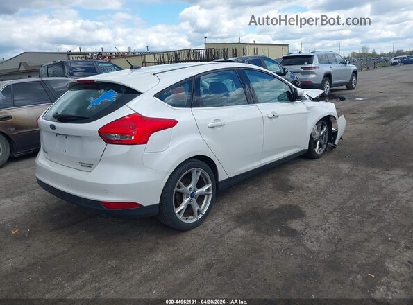 1FADP3N27GL377142 2016 FORD FOCUS Белый Задняя правая четверть