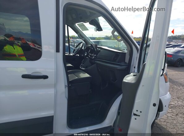 1FBAX2C87RKA46637 2024 FORD PASSENGER White Widok wnętrza z przodu
