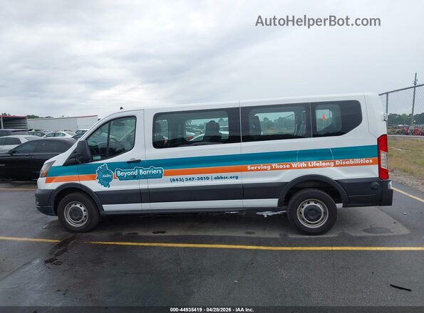 1FBAX2Y85RKA99703 2024 FORD PASSENGER Белый Панорамный вид салона 360°