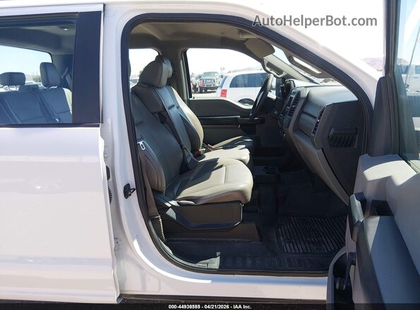 1FD7W2A60KEC15830 2019 FORD F-250 Белый Вид салона спереди