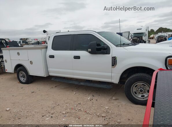 1FD7W2B69NEC66780 2022 FORD F-250 White Widok wnętrza z tyłu