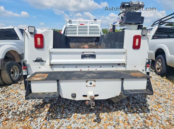 1FD8W3HT4PED67977 2023 FORD F350 White Вид ззаду