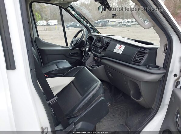 1FDAX2C87PKA36694 2023 FORD PASSENGER White Front interior view