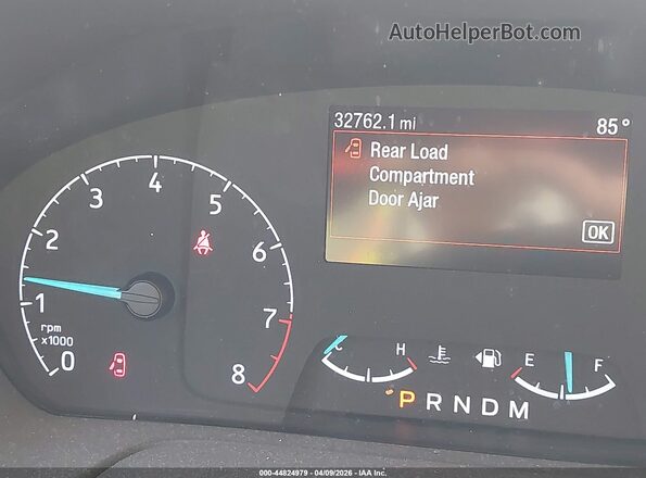1FDAX2Y87RKA12634 2024 FORD PASSENGER Белый Вид задних сидений
