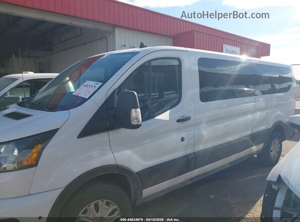 1FDAX2Y87RKA12634 2024 FORD PASSENGER Белый Панорамный вид салона 360°