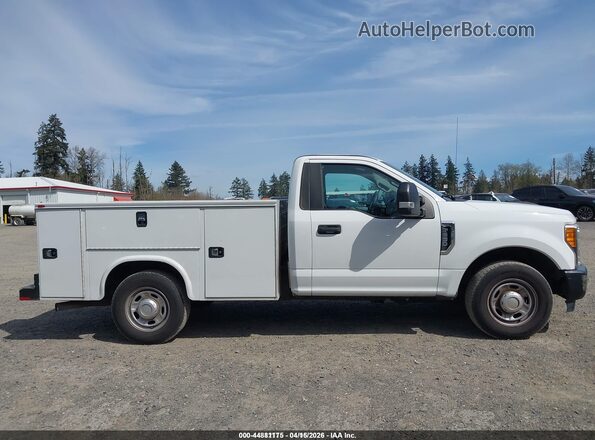 1FDBF2A68HEE07189 2017 FORD F-250 Белый 