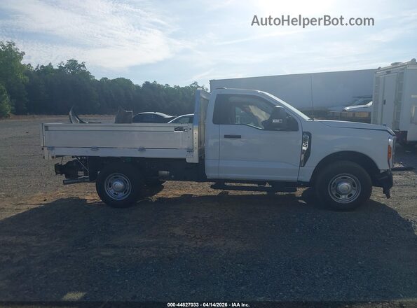1FDBF2AAXREF85918 2024 FORD F-250 White Widok wnętrza 360 stopni