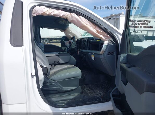 1FDBF2AAXREF85918 2024 FORD F-250 White Widok wnętrza z przodu