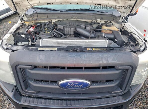 1FDBF3F64GEB68009 2016 FORD F350 White Vista interior trasera