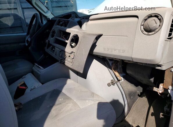 1FDWE3FN5MDC18610 2021 FORD ECONOLINE White Widok deski rozdzielczej