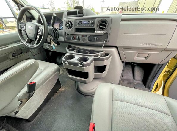1FDXE4FN8MDC34245 2021 FORD ECONOLINE Желтый Вид щитка приборов