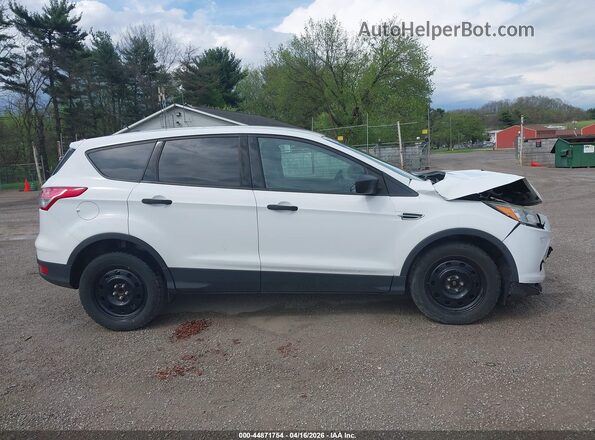 1FMCU0F71GUC84050 2016 FORD ESCAPE Белый Вид задней части салона