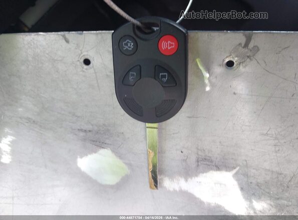 1FMCU0F71GUC84050 2016 FORD ESCAPE Белый Вид панели приборов