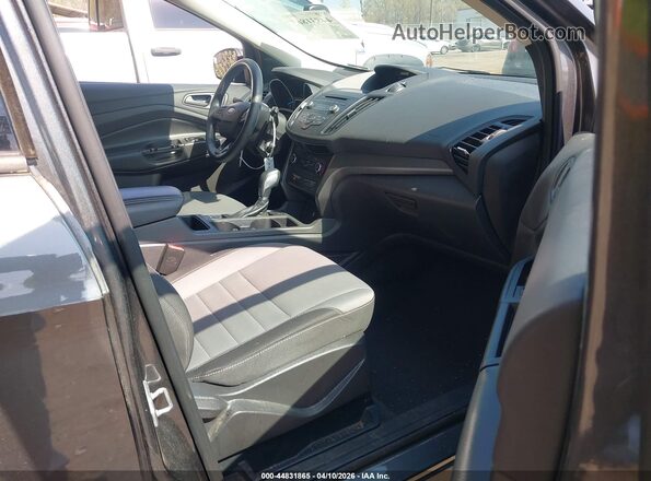 1FMCU0F75HUB96782 2017 FORD ESCAPE Gray Widok wnętrza z przodu