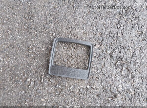 1FMCU0F77JUB45239 2018 FORD ESCAPE Белый Вид щитка приборов