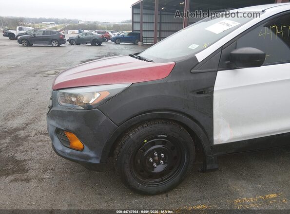 1FMCU0F77JUB45239 2018 FORD ESCAPE Белый Вид спереди