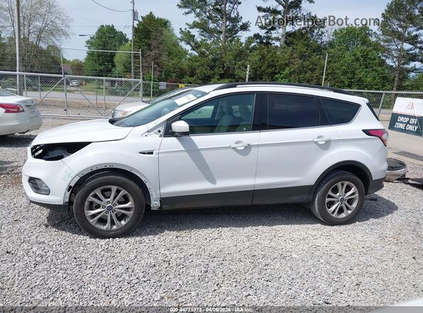 1FMCU0GD2JUD06763 2018 FORD ESCAPE White Widok wnętrza 360 stopni
