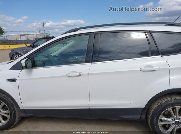 1FMCU0GD3JUB28796 2018 FORD ESCAPE White 360 interior view