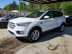 2018 Ford Escape Se White vin: 1FMCU0GD7JUB03352
