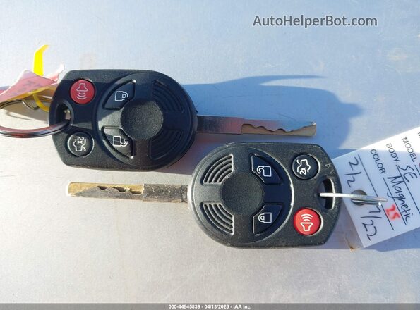1FMCU0GD8HUB42641 2017 FORD ESCAPE Gray Widok deski rozdzielczej