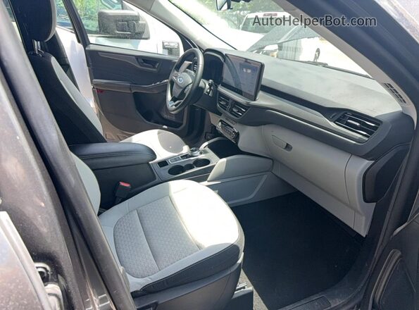 1FMCU0GNXRUB09554 2024 FORD ESCAPE Gray Widok z przodu