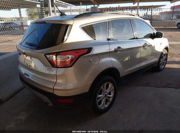 1FMCU0HD1JUA85767 2018 FORD ESCAPE Beige Trasero derecho