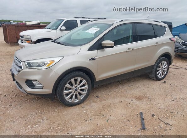 1FMCU0JDXHUD26844 2017 FORD ESCAPE Silver Przód lewy