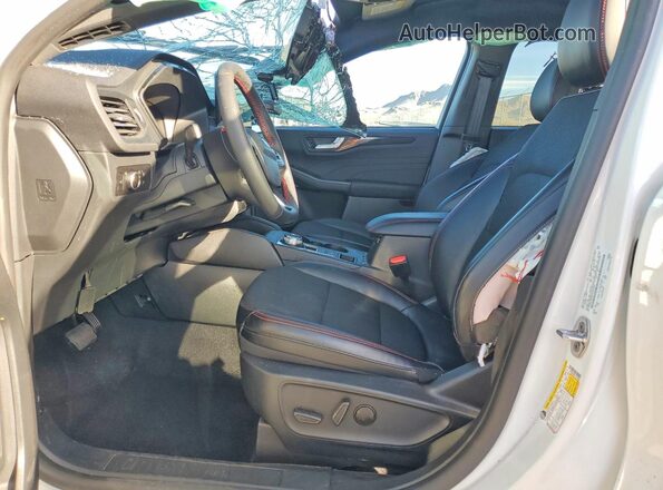 1FMCU0MN4TUA32689 2026 FORD ESCAPE Белый Вид салона спереди