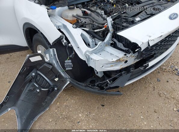 1FMCU9G62NUB23116 2022 FORD ESCAPE Белый Вид спереди