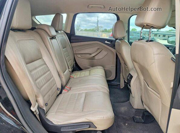 1FMCU9JD7HUE93814 2017 FORD ESCAPE Черный Вид задней части салона