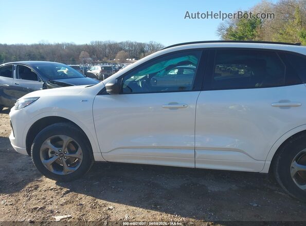 1FMCU9MN0RUB25982 2024 FORD ESCAPE Белый Панорамный вид салона 360°